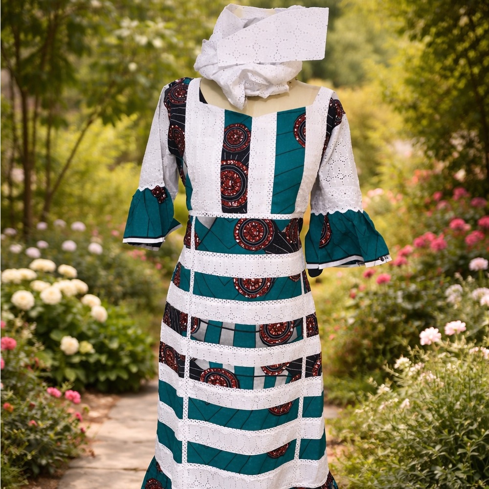 African maxi dress mixed with dentelle size M